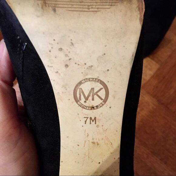 Michael Kors suede zip up ankle booties - Picture 6 of 6